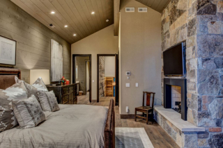 Master Bedroom2_Deer Valley
